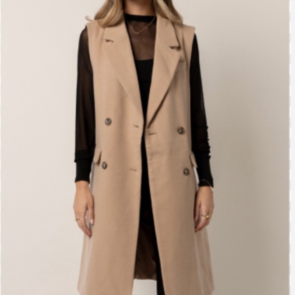 Bagatelle Collection Jackets & Blazers - Bagatelle collection Chic Sleeveless Trench Vest - Camel Tan